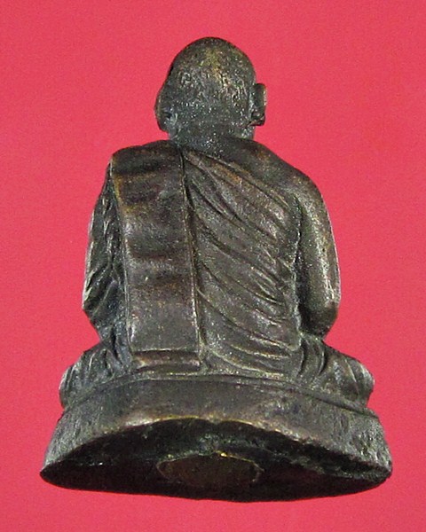 รูปหล่อหลวงพ่อวิชัย จ.กำแพงเพชร