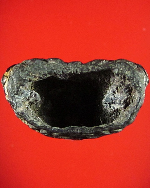 พระแก้บนยุ8โบราณเนื้อตะกั่วลงรักเก่าแท้ดูง่าย