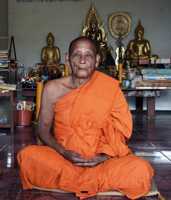 พระเดี่ยวยอดขุนพล หลวงปู่จันทร์ วัดซับน้อยสามัคคีธรรม เนื้อพญาว่าน # 06
