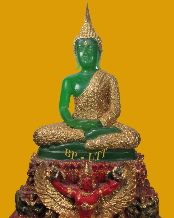 ( สวยๆ ) พระบูชาพระแก้วมรกต มหาพุทธาพิเศก 200 ปี กรุวรัตนโกสิน หน้าตัก 4.5 นิ้ว (เนื้อเรซิ่นทาทอง)