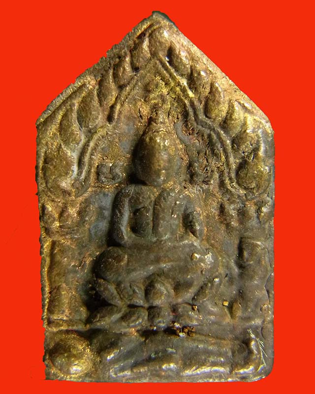 พระขุนแผนหลังยันต์อกแตก รุ่นแรก หลวงพ่อเมียน วัดบ้านจะเนียง จ.บุรีรัมย์ เนื้อชนวนก้นอุดผง # ๑๔๕๒ 