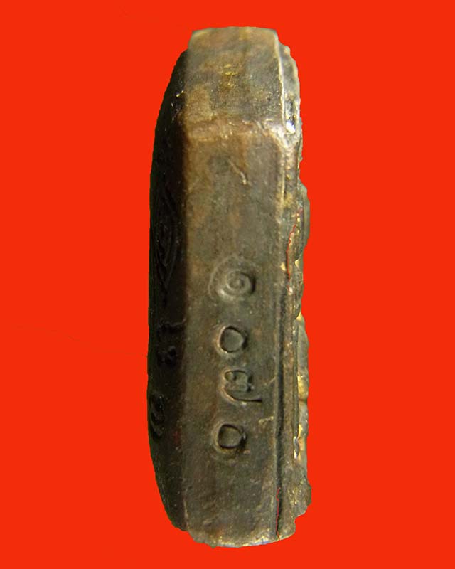 พระขุนแผนหลังยันต์อกแตก รุ่นแรก หลวงพ่อเมียน วัดบ้านจะเนียง จ.บุรีรัมย์ เนื้อชนวนก้นอุดผง # ๑๐๗๐