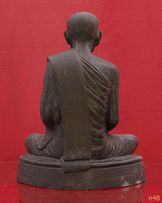 พระบูชาพระอาจารย์มั่น ภูริทัตโต หน้าตัก 9 นิ้ว