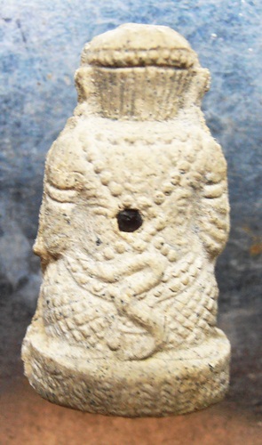 หนุมานหลวงปู่หมุนออกวัดซับลำใย หลังฝังพลอยสวยๆครับ