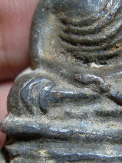 พระกรุวัดหูแกง เนื้อตะกั่ว จ.ตรัง สภาพพอสวย มาพร้อมบัตรรับรองความแท้