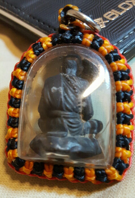 รูปหล่อเบ้าทุบหลวงปู่หมุน