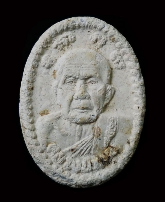 พระผงยันต์ดวงเศรษฐี หลวงปู่หมุน พิธี เสาร์5 มหาเศรษฐี ปี43 เนื้อแน่นๆ สภาพสวย หูตากระพิบ คมชัด