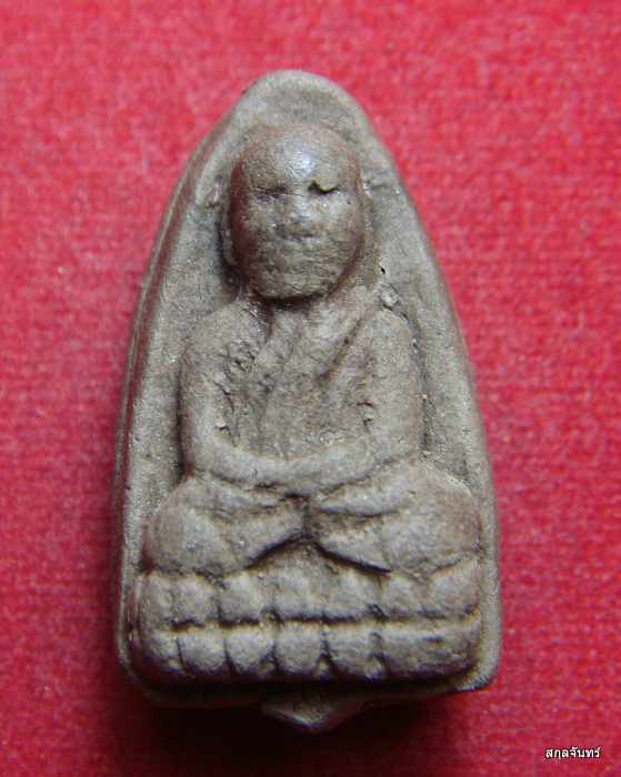 พระหลวงปู่ทวด เนื้อว่าน รุ่นบุญสูง อาจารยฺนอง ปลุกเสก ดร.ไมตรี บุญสูง จัดสร้างปี 42 พร้อมกล่องเดิมๆ