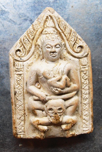 ขุนแผนอุ้มกุมาร ขี่โหงพรายเนื้อน้ำมันหลวงพ่อกวยยุคต้นสวยๆครับ