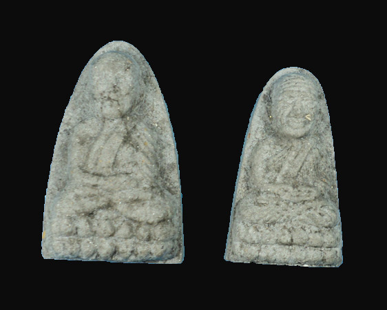 รูปหล่อ หลวงปู่ทวด วัดช้างให้  รุ่นเฉลิมพระเกรียติ เนื้อว่าน  