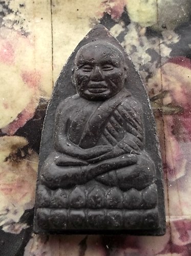 วัดใจเริ่ม 10 บาท กับ หลวงปู่ทวด วัดป่าหลักร้อย จ.นครราชสีมา รุ่นเหล็กน้ำพี้ …AT15