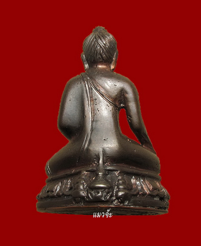 พระกริ่งวชิรมงกุฏ พิมพ์ใหญ่ เนื้อนวโลหะกลับดำ วัดมกุฏกษัตริยาราม ปี 2511 สวยเดิมๆ