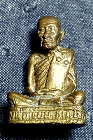 รูปเหมือน หลวงพ่อเขียน สังฆาฏิ 3 จุด