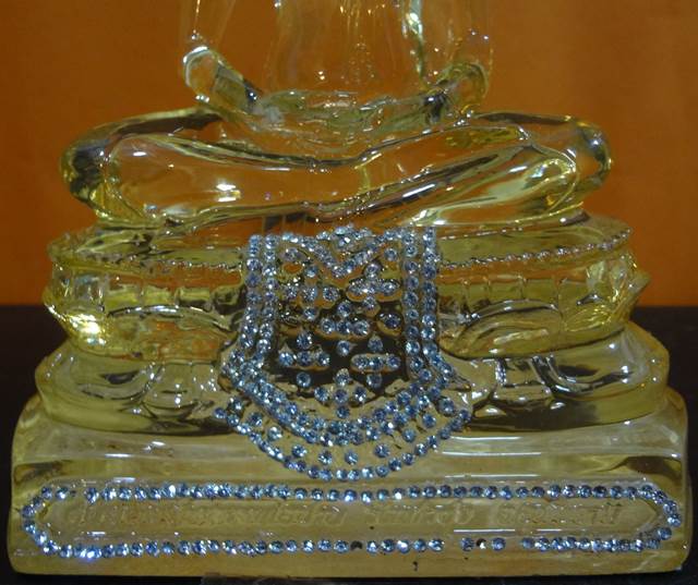 พระแก้วใสเหลืองอำพัน หลวงพ่อฤาษีลิงดำ ขนาดหน้าตัก 4.5