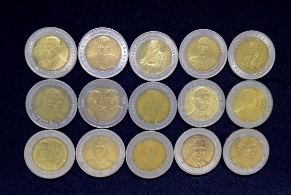 มาเป็นชุด เหรียญ 10บาทที่ระลึก จำนวน 15เหรียญ