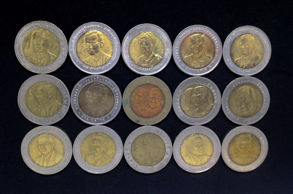 มาเป็นชุด เหรียญ 10บาทที่ระลึก จำนวน 15เหรียญ ชุดที่2