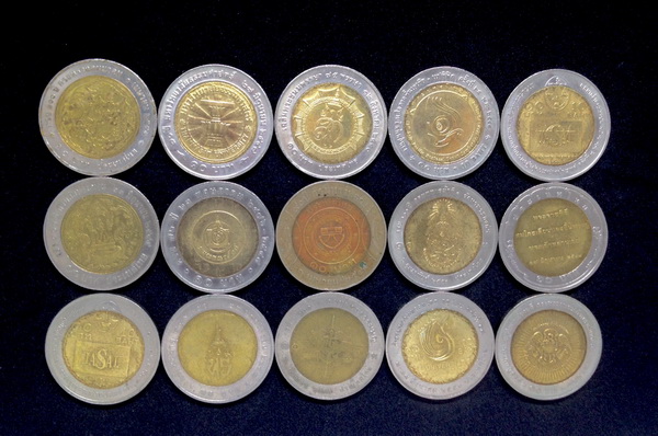 มาเป็นชุด เหรียญ 10บาทที่ระลึก จำนวน 15เหรียญ ชุดที่2