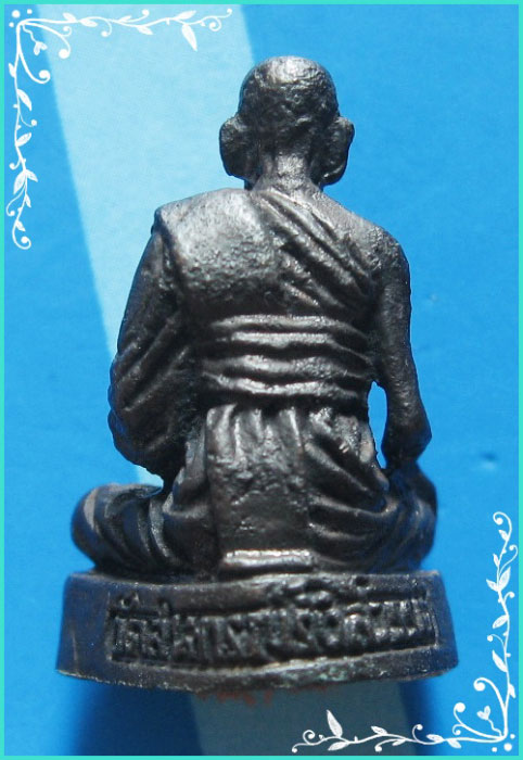 ...ลป.พวง วัดสหกรณ์รังสรรค์ สระบุรี พระรูปหล่อรุ่นสาม เนื้อทองผสม อุดผง เกศา จีวร ปี 40 เดิมๆ ...