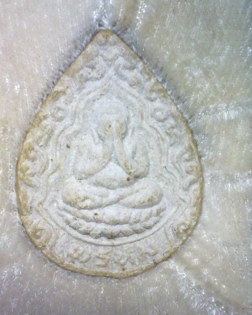 .พระปิดตาเนื้อผงหลังพระสังฆ์จาย ลพ.พหรม วัดขนอนเหนือ อยุธยา ปี27