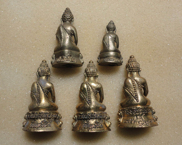 พระกริ่ง หลวงพ่อเชิญ วัดโคกทอง 5 องค์ เคาะเดียว 