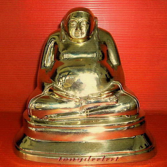 พระสังกัจจายน์บูชา วัดสังข์กระจายวรวิหาร ธนบุรี สวยมากค่ะ