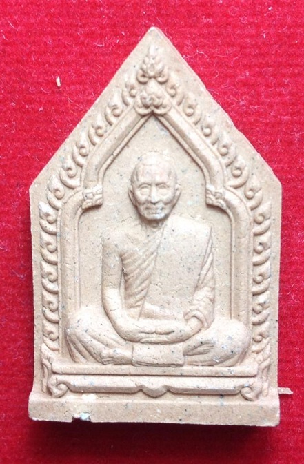 พระผงพรายกุมารไตรมาส56 เนื้อผงพุทธคุณผสมผงพลายกุมารสีชมพูฝังตะกุดทองแดง+ พลอย +ข้าวสานหิน (2 )