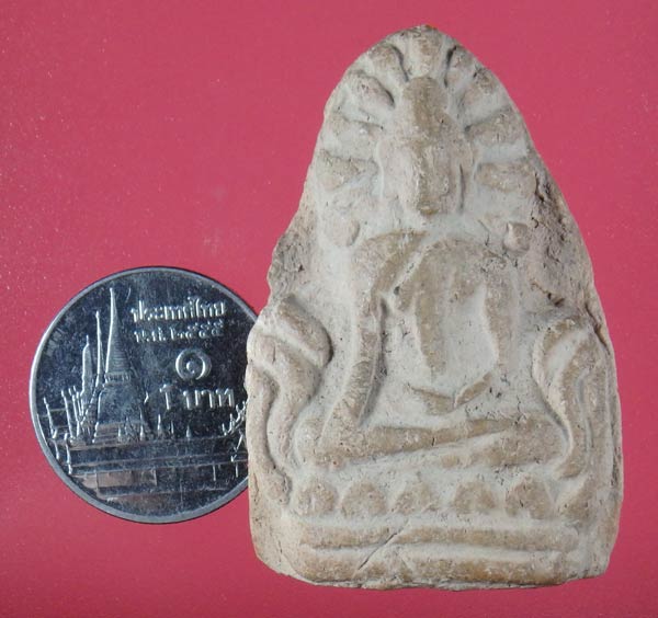 พระนางพญา มีรัศมี ไม่ทราบที่