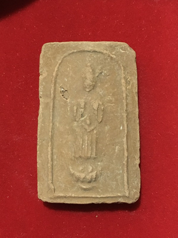 พระกรุวัดอาวุธ พิมพ์พระประจำวันจันทร์ ปี 2499 คุณแม่บุญเรือนอธิษฐานจิต