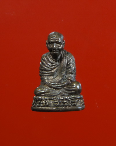 รูปหล่อห่มคลุม เนื้อทองแดง "หลวงพ่อเฮ็น วัดดอนทอง"จังหวัสระบุรี ฉลองอายุ 88 ปี