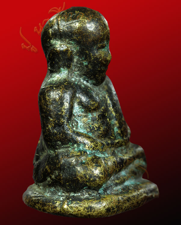 หลวงพ่อเงิน วัดบางคลาน จังหวัด พิจิตร รุ่นปืนแตก พิมพ์นิยมเศียรโต ปี ๒๕๒๘ (๒) 