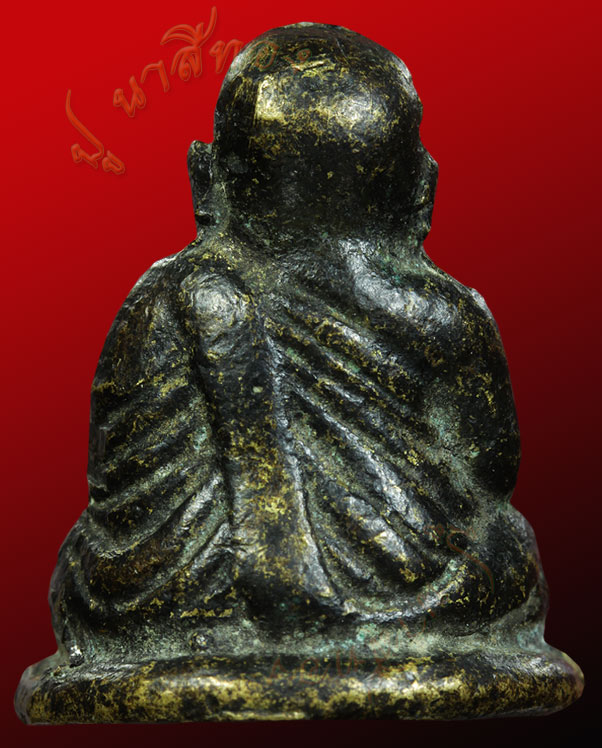 หลวงพ่อเงิน วัดบางคลาน จังหวัด พิจิตร รุ่นปืนแตก พิมพ์นิยมเศียรโต ปี ๒๕๒๘ (๒) 