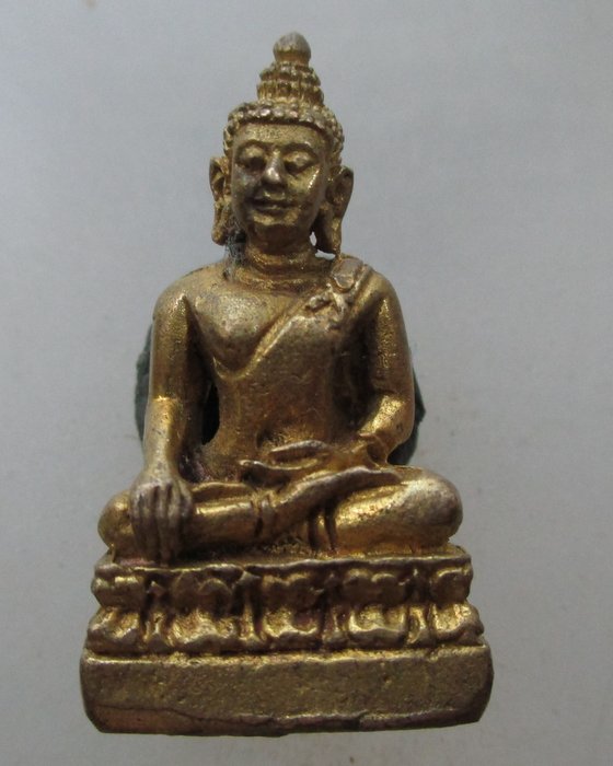 20 บาท รูปหล่อพระพุทธ อุดกริ่ง  ไม่ทราบที่ครับ