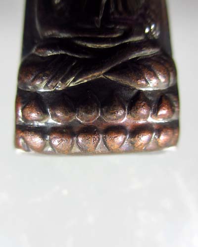 หลวงปู่ทวดวัดช้างให้ พิมพ์หลังหนังสือ ปี 55 ( บัวแตก นิยม ) พร้อมซองวัด + ใบคาถา(องค์ที่6)