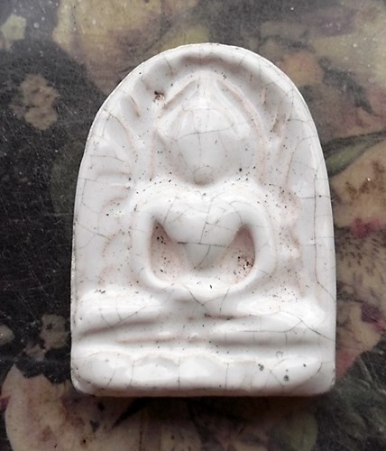 วัดใจเริ่ม 10 บาท กับ พระเนื้อผง .…AQ876