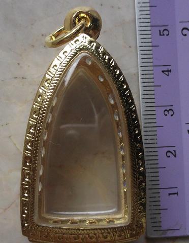 ตลับเงินล้อมเพชร ชุบทองแท้  ใส่ ลป ทวด หลังเตารีดพิมพ์ใหญ่ เคาะเดียว 