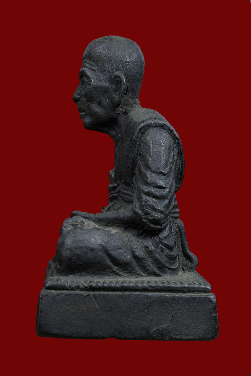 พระบูชาหลวงปู่ทวดวัดช้างไห้ พ.ศ 2529 เนื้อสัมฤทธิ์ ผิวหิ้งเดิมๆ