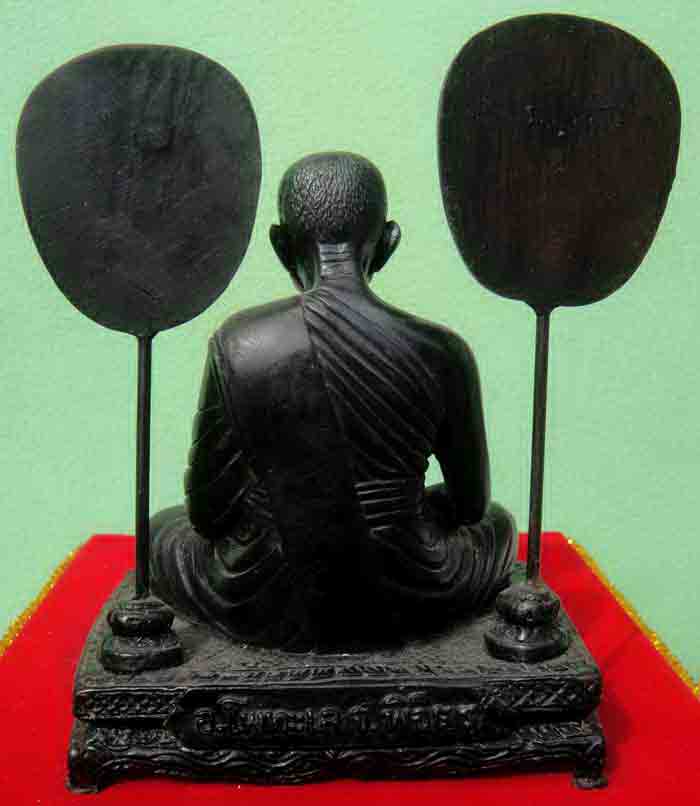 หลวงพ่อเงินเนื้อทองเหลืองรมดำ หน้าตัก 3 นิ้ว