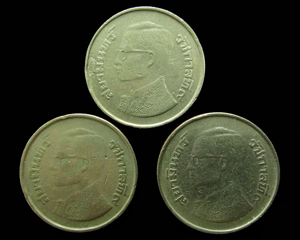 รวม 3 เหรียญ .. เหรียญ 5 บาท พญาครุฑเฉียง ปี พ.ศ.2522 โค๊ดขอบเหรียญ