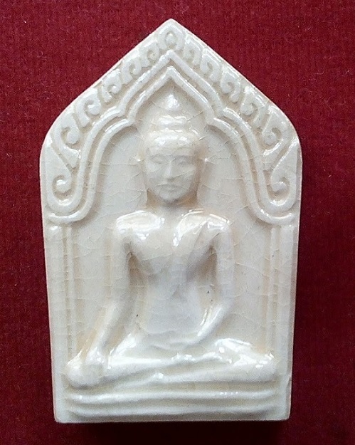 ขุนแผนเคลือบขาวมุกรุ่นแรก ฝังตะกรุดเงิน 3ดอก หลวงปู่ทิม วัดพระขาว ปี45 ตอกโค๊ตดอกจัน...เคาะเดียวแดง.