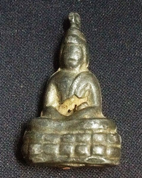  พระพุทธหล่อเนื้อตะกั่ว ฝังเขี้ยว หลวงพ่อดำ วัดกุฏี ปราจีนบุรี