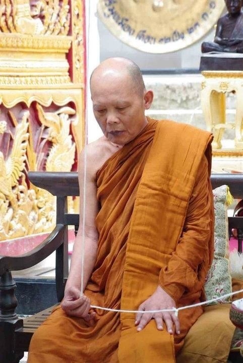 พระเจ้าห้าพระองค์ ปัญจพุทธา เมตตาอธิษฐานจิตโดย หลวงพ่อประสิทธิ์ ปุญญมากโร 