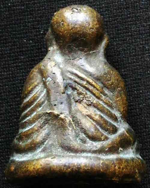 หลวงพ่อเงิน รุ่นฟ้าคำรณ ปี ๒๕๓๔ เนื้อโลหะโบราณหล่อ โค๊ตชัดเจน (เคาะเดียวแดง)