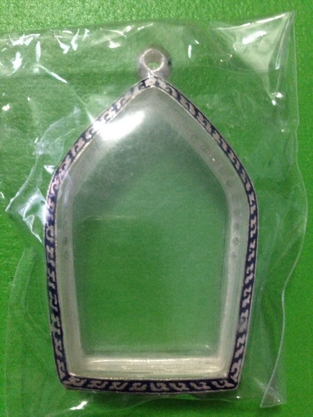 ตลับเงินลงยาฝังพลอย ใส่ขุนแผน เคาะเดียวครับ