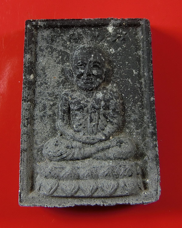 หลวงปู่ทวดเนื้อว่าน รุ่นกองทุน วัดช้างไห้ ปี 2535 พิมพ์เล็ก