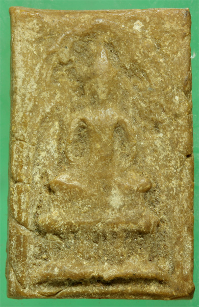 เนื้อผงน้ำมัน พระสมเด็จจอมสุรินทร์ หลังพระอินทร์ทรงช้าง หลวงปู่ดุลย์ วัดบูรพาราม ปี 2513