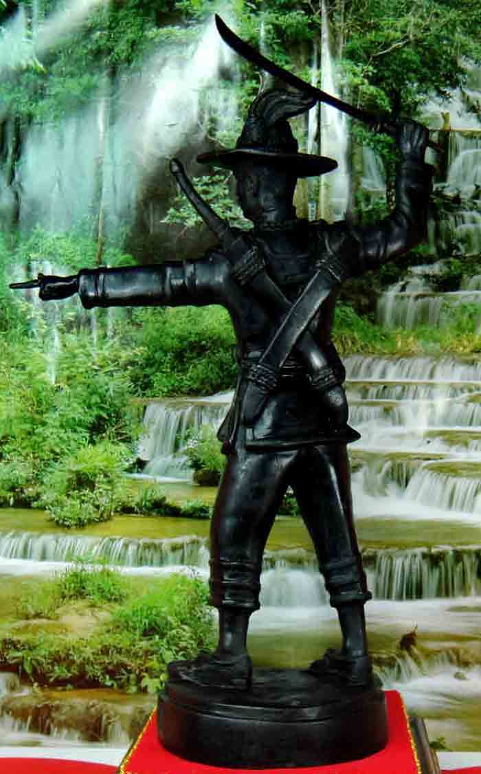 **พระบูชาสมเด็จพระเจ้าตากสินมหาราช** ขนาดความสูง14นิ้ว ฐาน 4.8 นิ้ว(อิริยาบถที่สวยงามมาก)