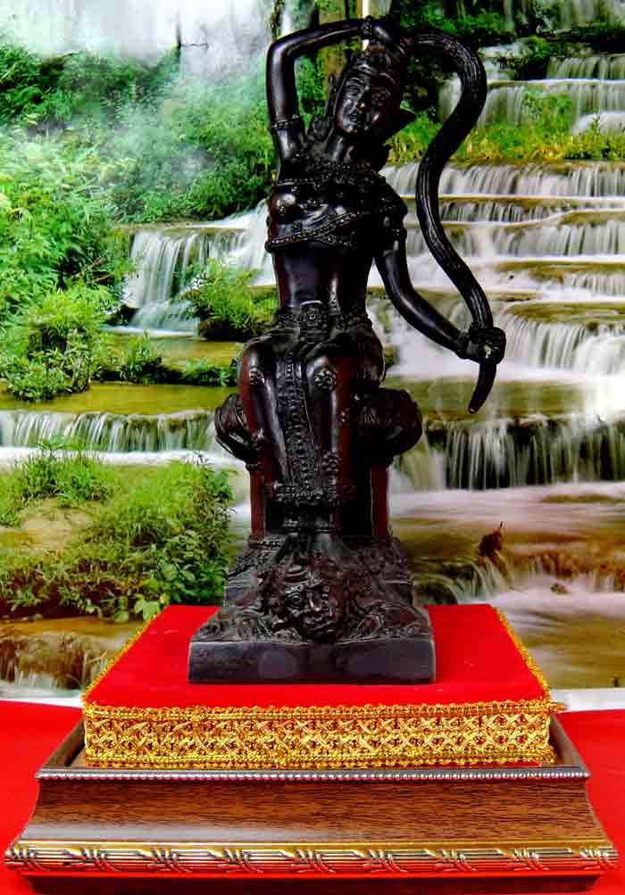 พระแม่ธรณีบีบมวยผม เทพีผู้ค้ำจุนโลก ขนาดบูชาฐาน 3.2 x 4.8 นิ้ว สูง 9.5 นิ้ว พระแม่ธรณีบีบมวยผม เทพีผ