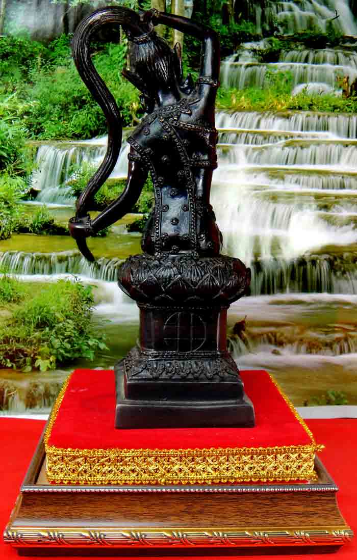 พระแม่ธรณีบีบมวยผม เทพีผู้ค้ำจุนโลก ขนาดบูชาฐาน 3.2 x 4.8 นิ้ว สูง 9.5 นิ้ว พระแม่ธรณีบีบมวยผม เทพีผ