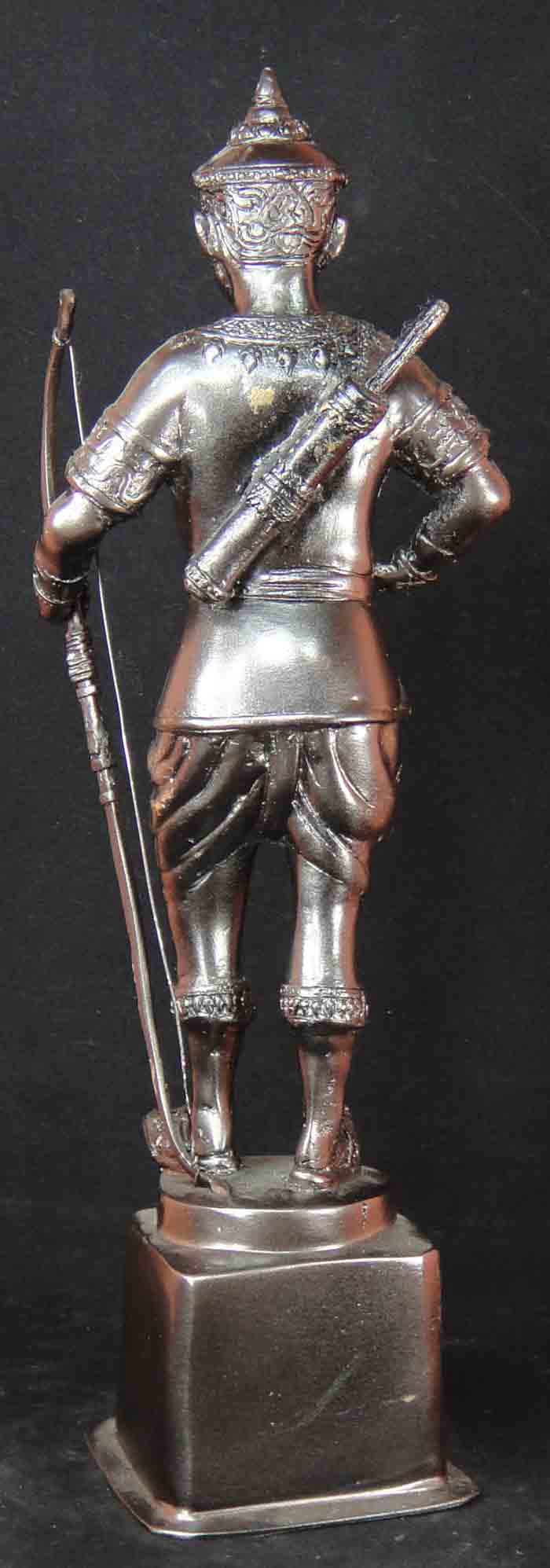 พระเจ้าพรหมมหาราช สิ่งศักดิ์สิทธิ์ประจำเมืองแม่สาย ขนาดความสูง 12.5 นิ้ว ฐาน 3 x 3 นิ้ว เนื้อทองเหลื