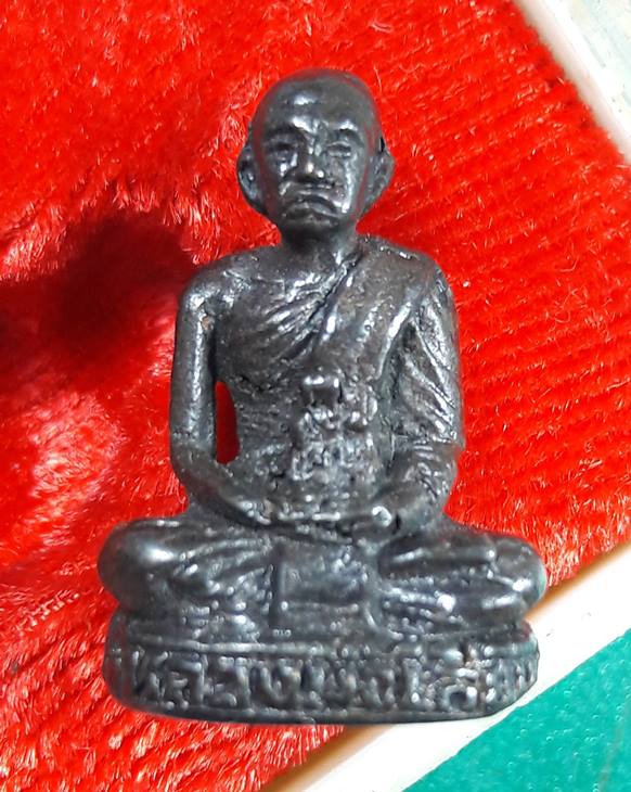 หลวงพ่อเลียบ วัดเลา " รูปเหมือนปี 2526 "